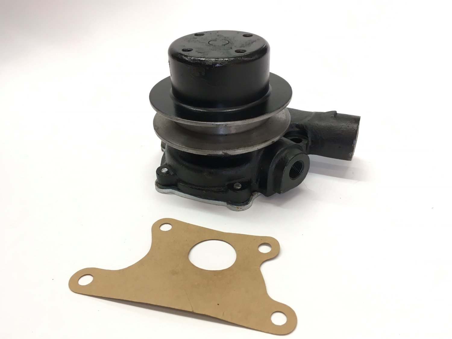 GMC water pump with gasket