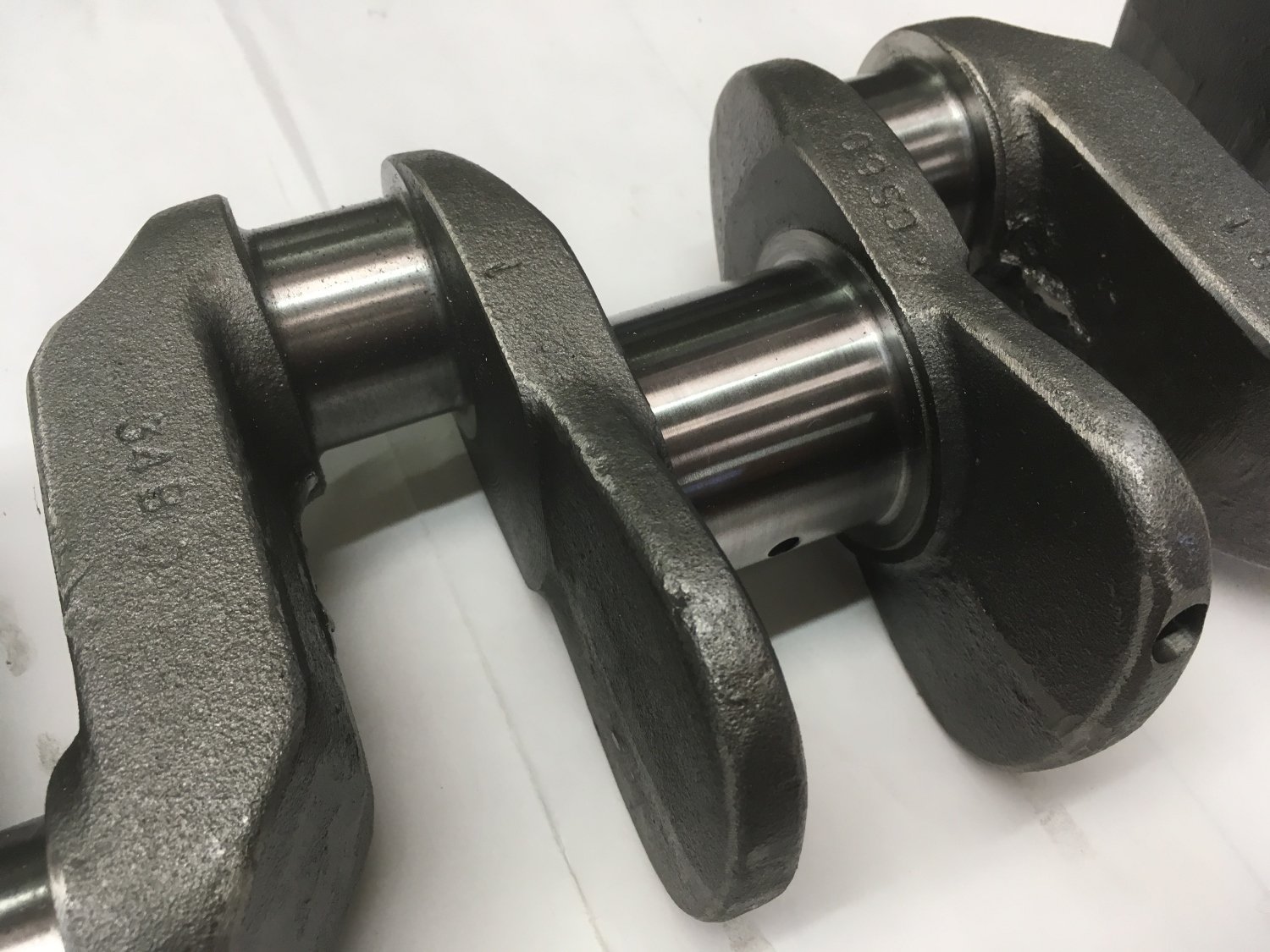 CRANKSHAFT, with integral counterweights (chain drive) Desmet Jeepparts