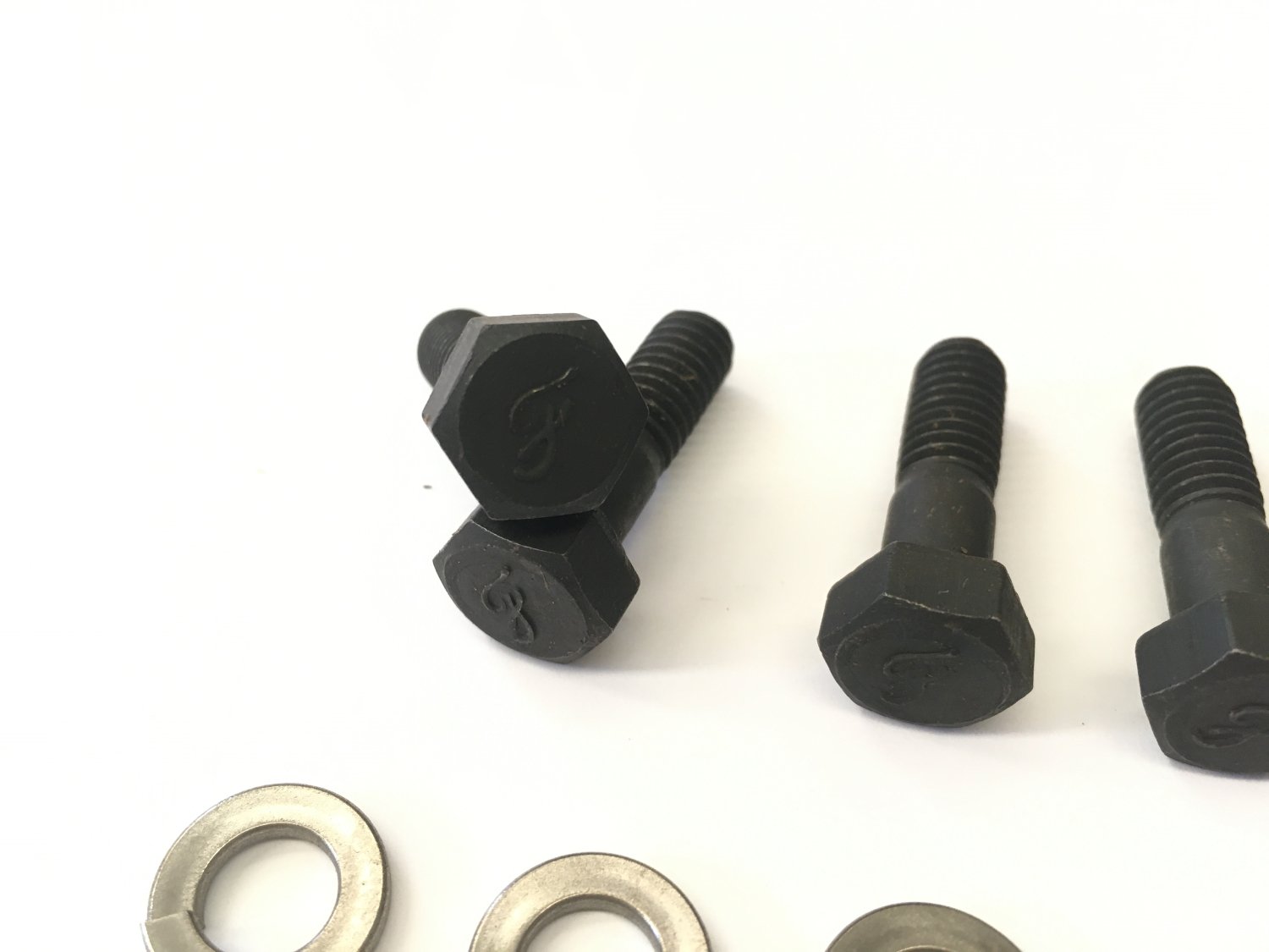 KIT, pressure plates bolts and lockwashers (F) Desmet Jeepparts